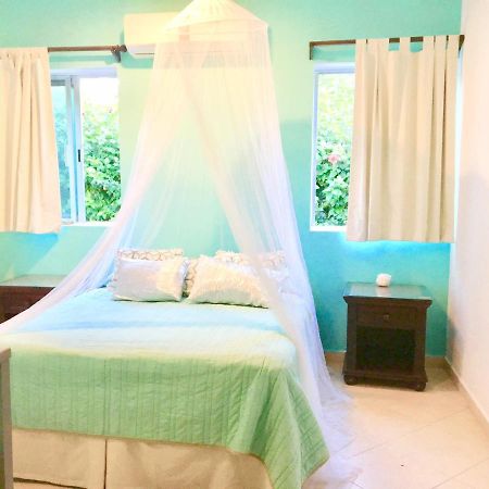 Esquina De La Felicidad de PLAYACAR Bed and Breakfast Playa del Carmen Exterior foto