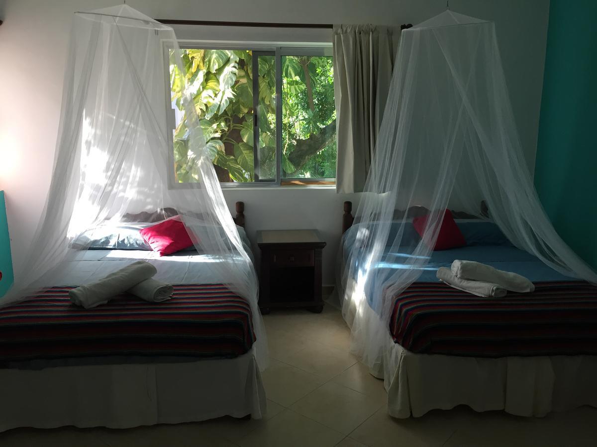 Esquina De La Felicidad de PLAYACAR Bed and Breakfast Playa del Carmen Exterior foto